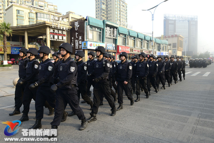 蒼南冬季社會(huì)治安大巡防啟動(dòng) 始終保持高壓嚴(yán)打態(tài)勢(shì)