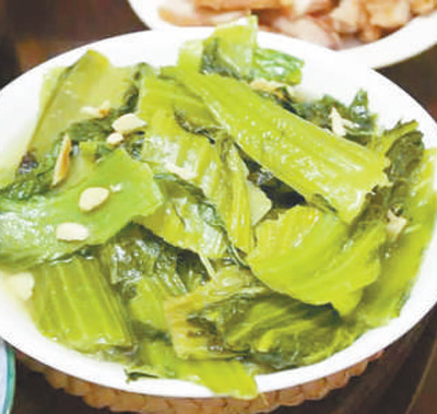 一桌年夜饭 满满都是情 除夕年夜饭，吃的是团圆，享的是亲情，念