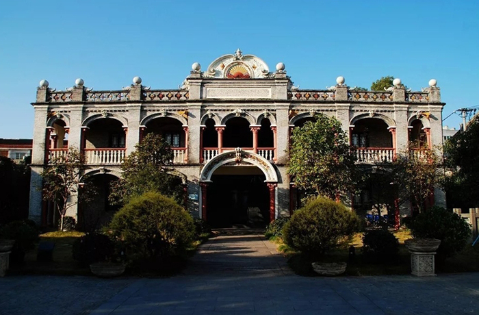 金乡博物馆从狮山公园下来,我们来到位于迎旭路的方宅.