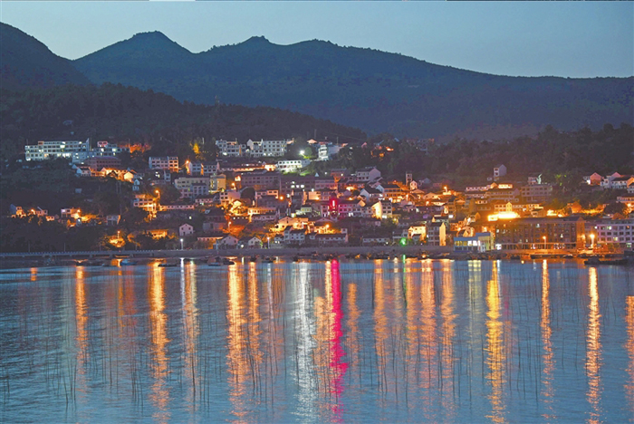 渔村夜景亦迷人