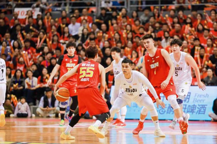 “金厨娘”力克“新凤鸣”! “南哥”主场打赢“复仇战”