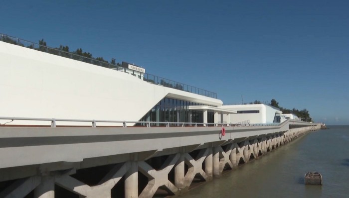 ����������