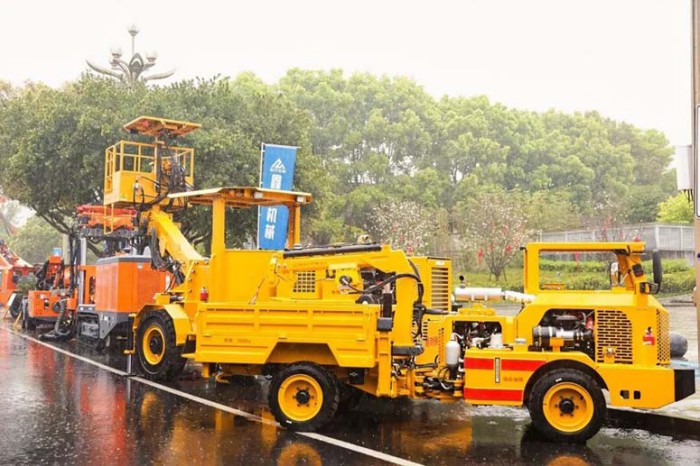 ��ɽ��е�豸չ�ڲԾ��� 120���֡�������������������