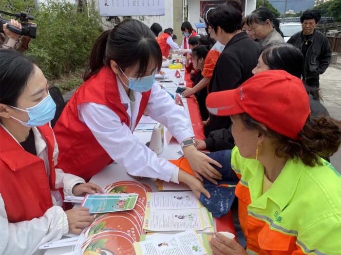 义诊惠民生