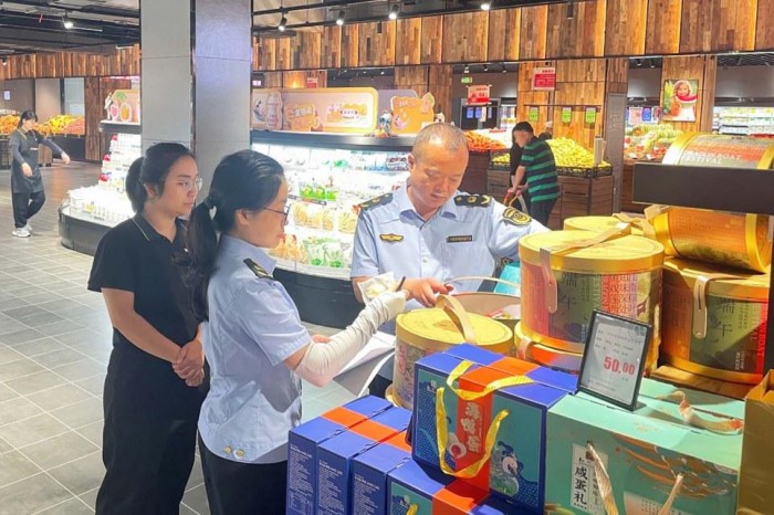 严把端午“食安关”