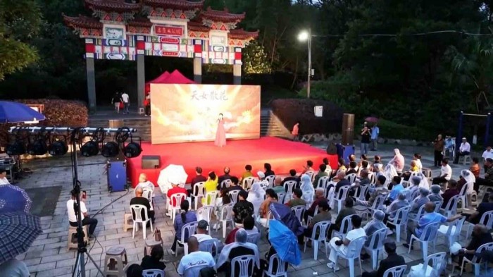 好戏送上门
