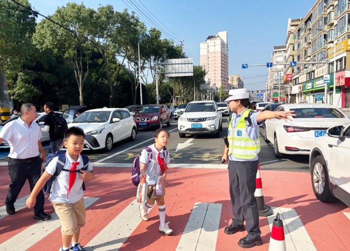 守护平安上学路